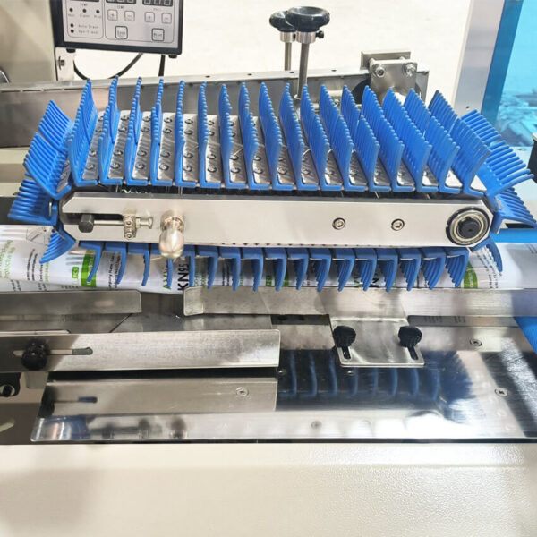 Reciprocating Type Flow Packaging Machine - Image 5