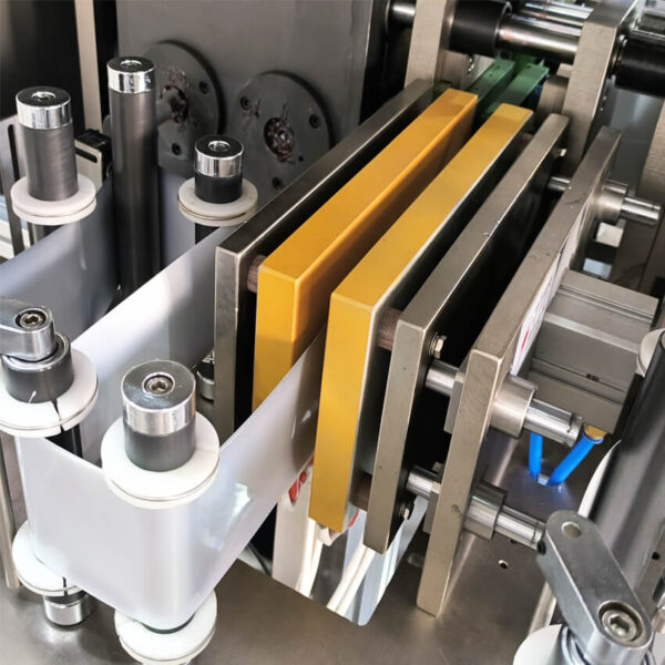 Easy Snap Squeeze Sachet Filling and Sealing Machine - Image 3