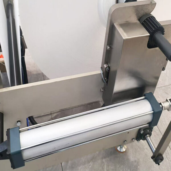 Automatic Ice Cooling Wet Wipes Machine - Image 4