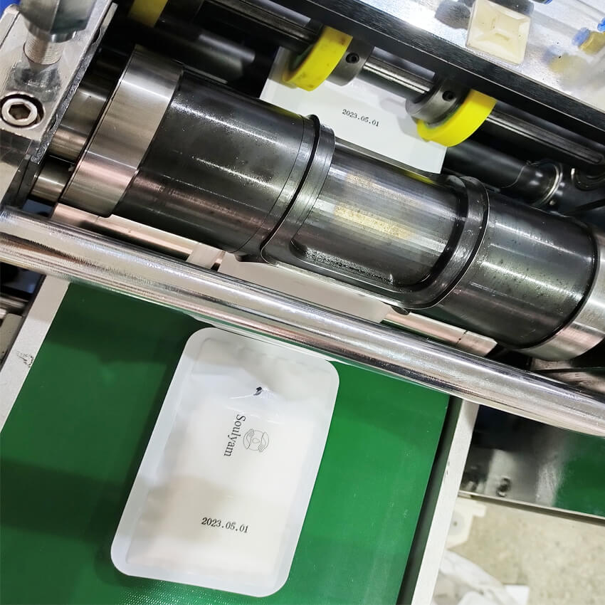 Automatic Wet Wipes Making & Packaging Machine | 1–5 PCS 4-Side Sealing ...